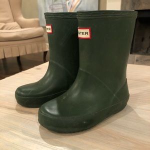 Kids green hunter boots - size 7 for boys + girls